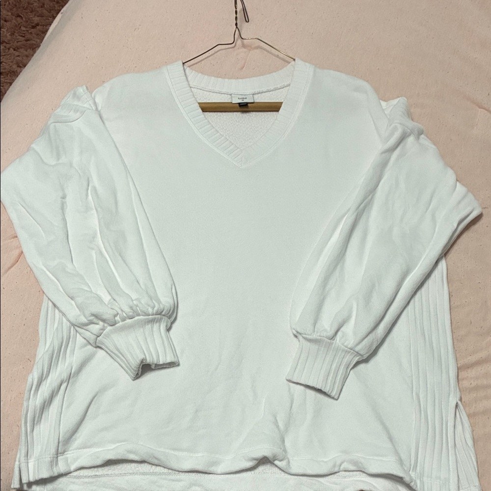 CAbi White V-Neck Sweatshirt/Sweater